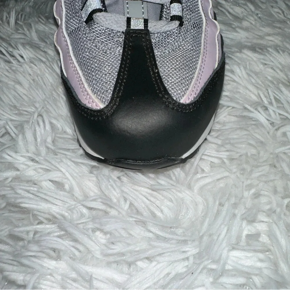 Nike air Max 95 Premium Gray Purple Excellence like new condition Sz 7 women’s